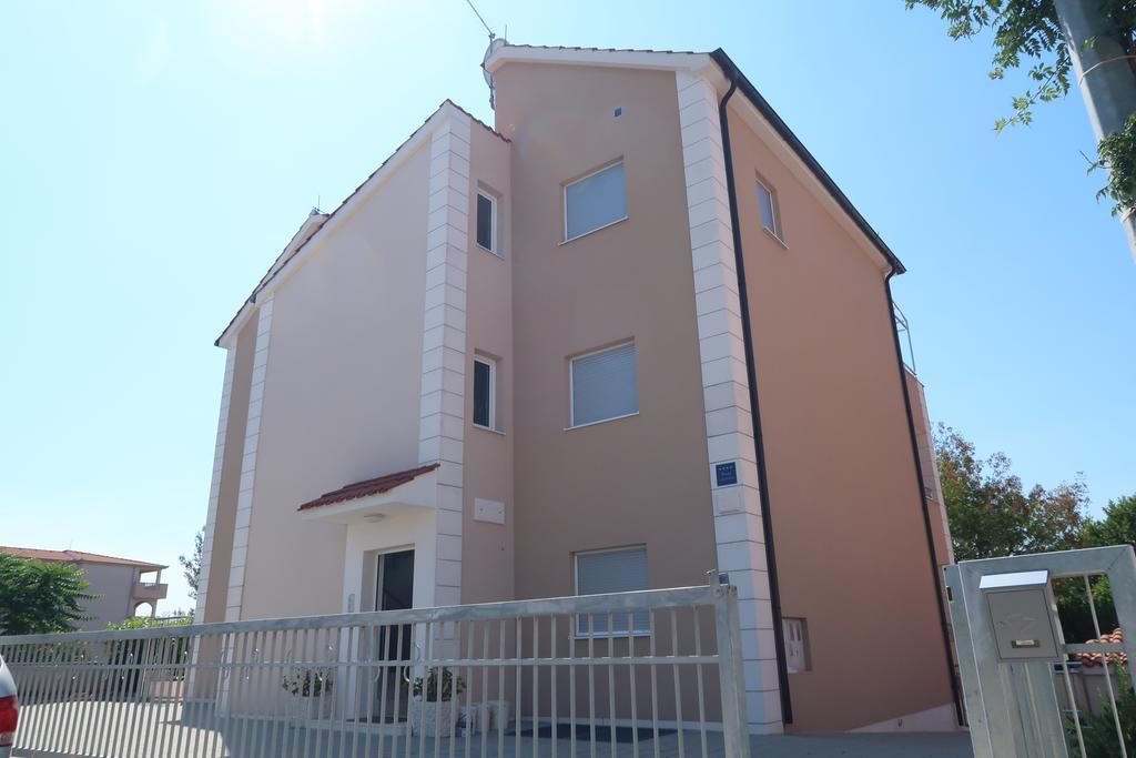 Sunshine Apartment