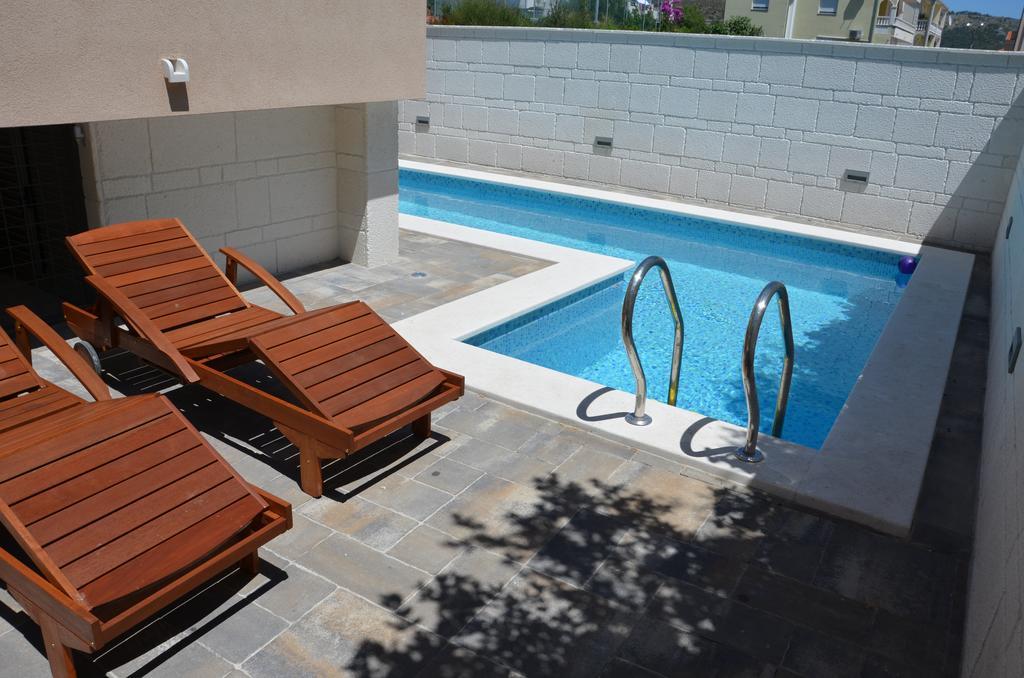 Sunshine Apartment